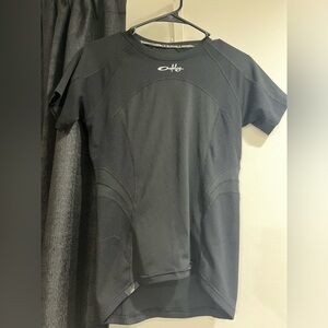 Black Oakley t shirt